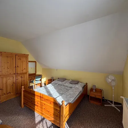 Katona Jozsef Utcai Panzio *