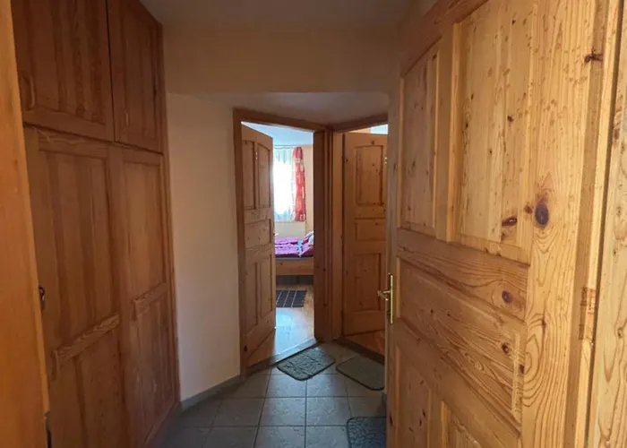 Katona Jozsef Utcai Panzio קסזטלי